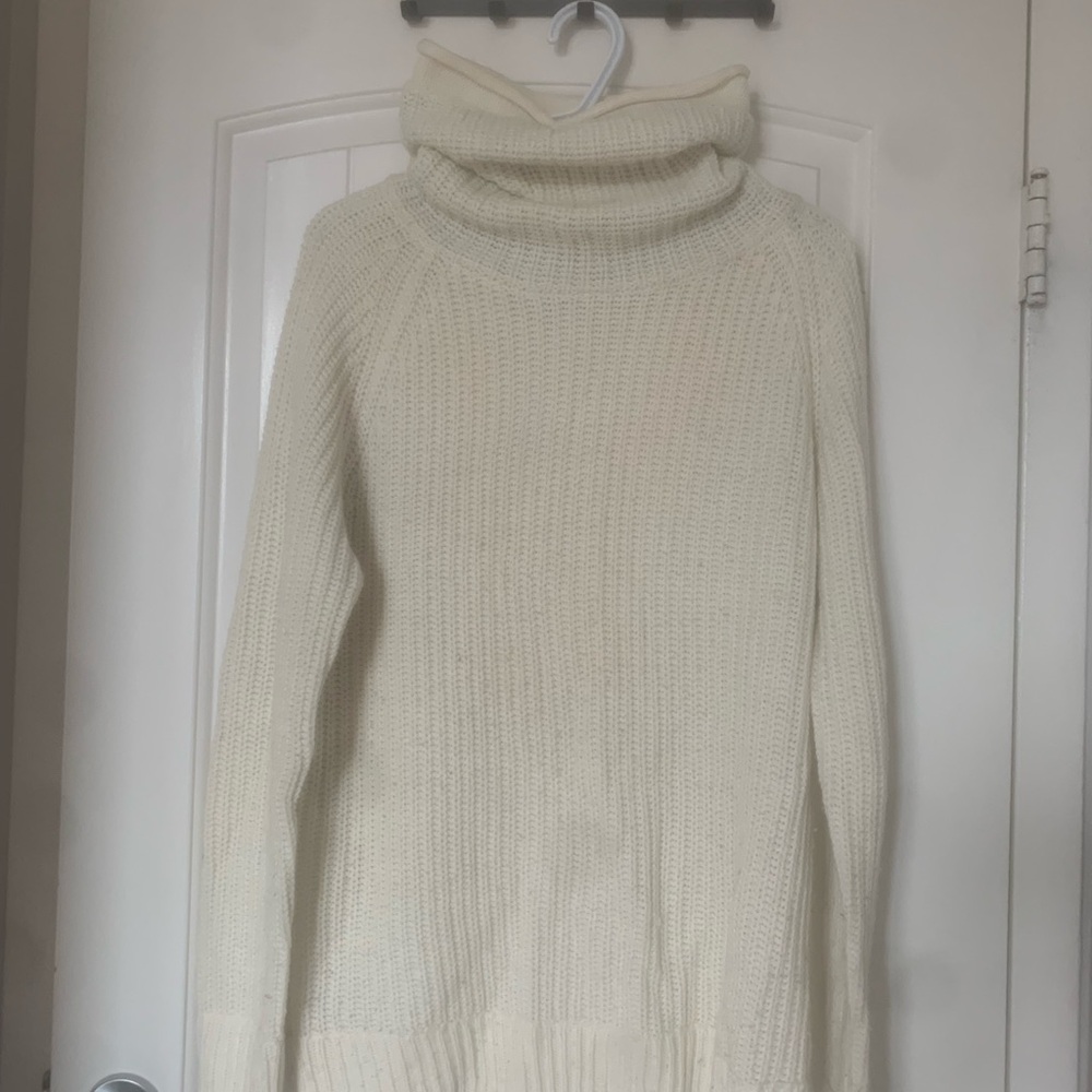 Elegant Cream Turtleneck Sweater